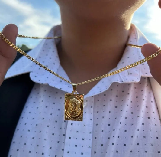 Colgante Rostro Placa Diamantada Oro Laminado 18k