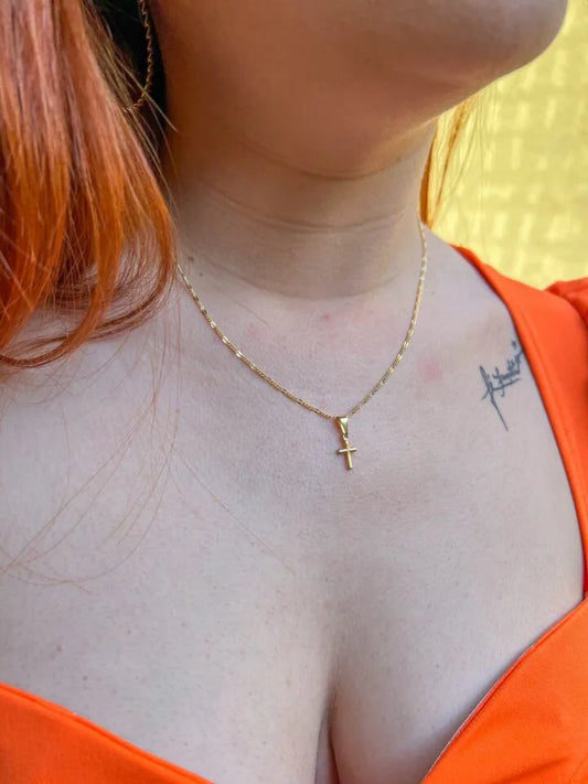 Cadena Tejido 3*1 Y Colgante Cruz En Oro Laminado 18K