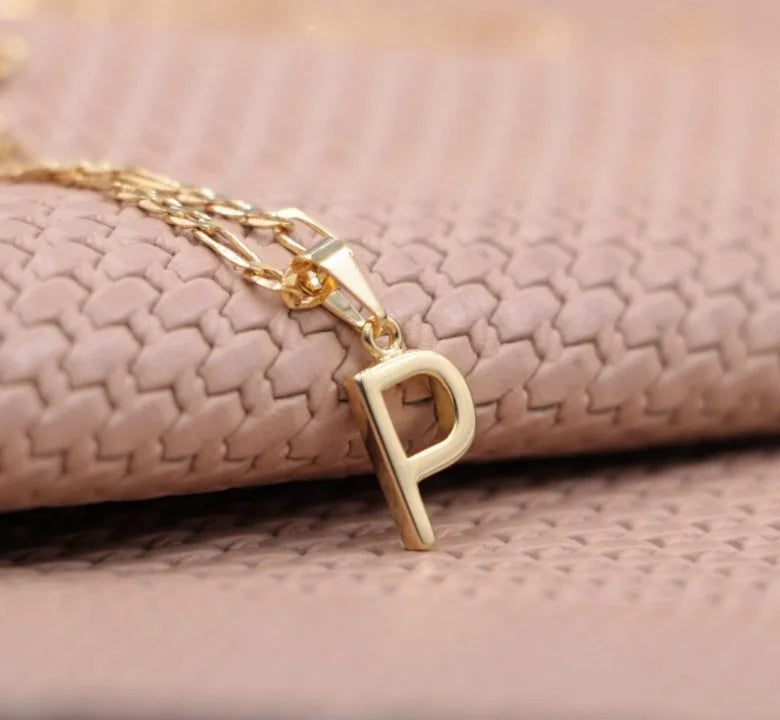 Colgante Letra P Oro Laminado 18k