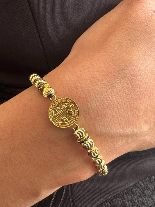 Brazalete Con San Benito Oro Laminado 18K