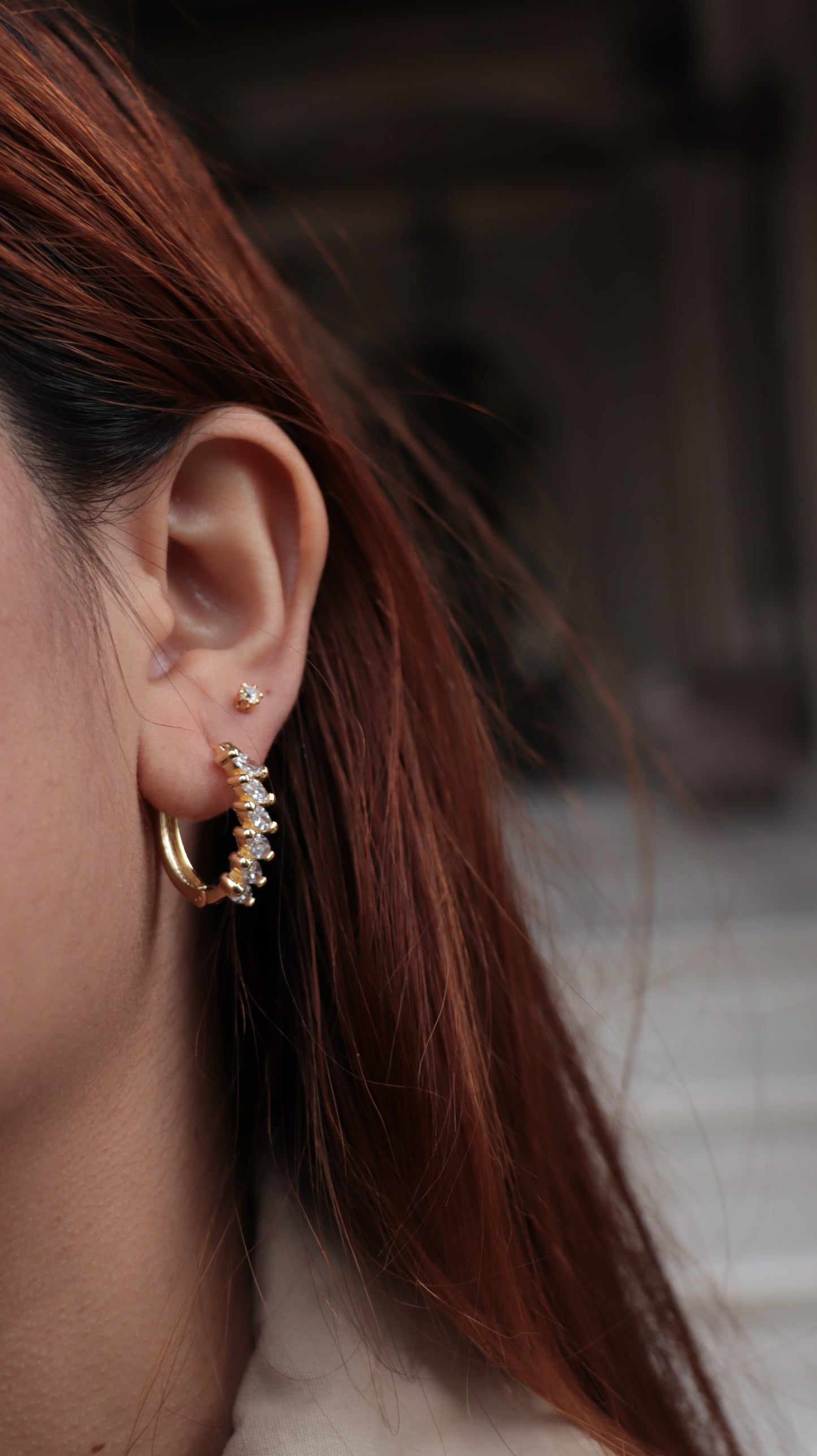 Arete Topo Chispa Circonia Oro Laminado 18k