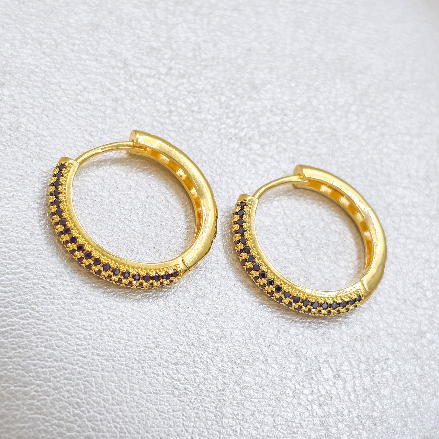 Arete Candonga Curvi Oro Laminado 18k