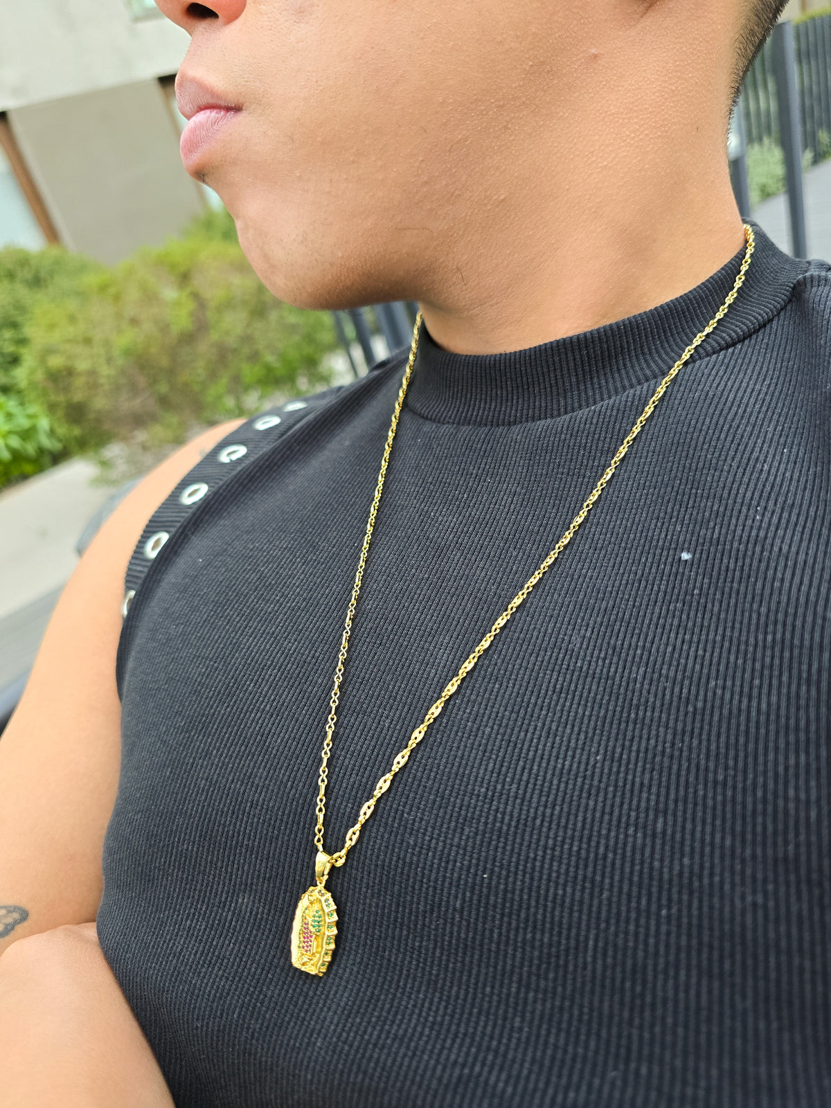 Cadena Gucci Delgada Oro Laminado 18k