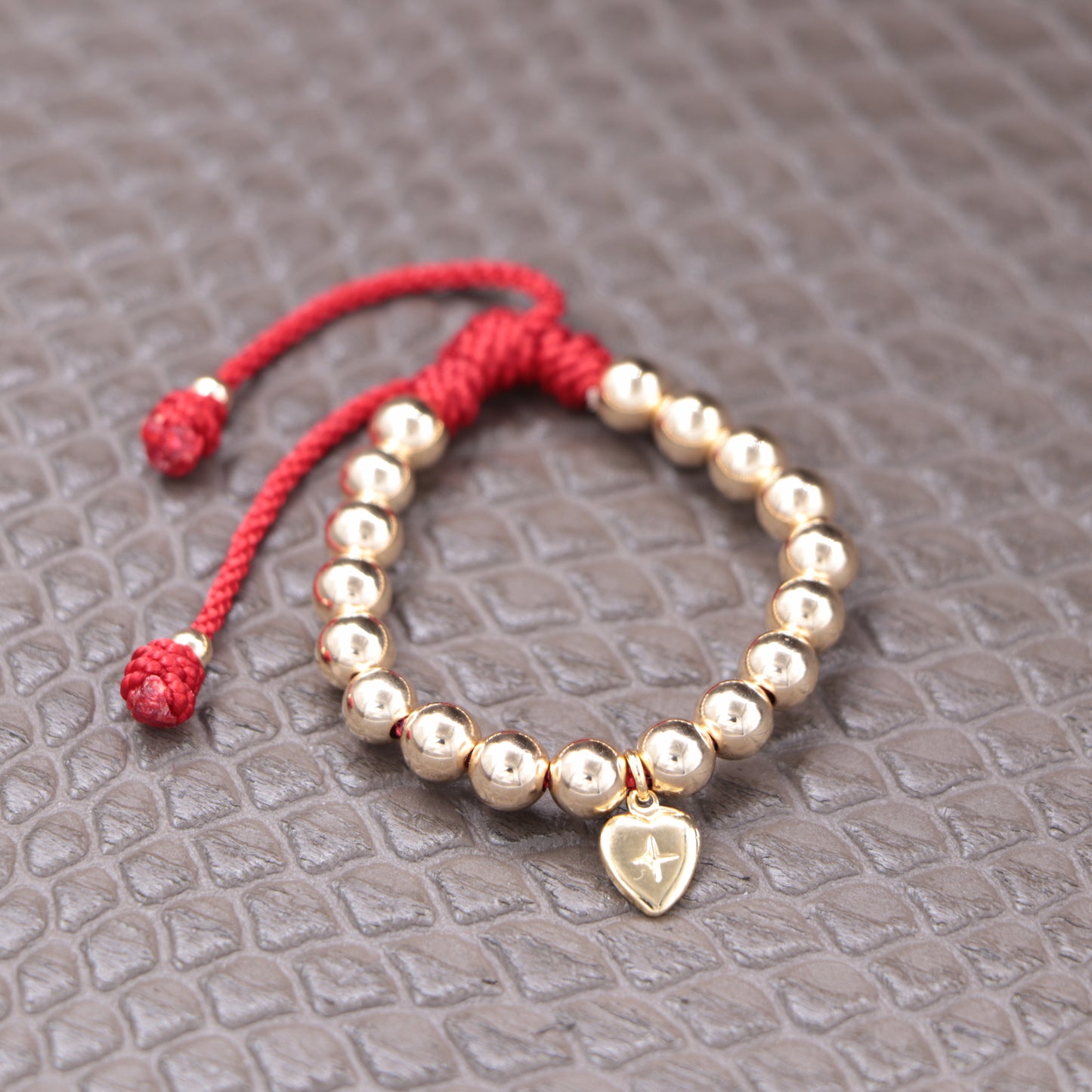 Brazalete Dorado Con Corazón Balín Oro Laminado 18k
