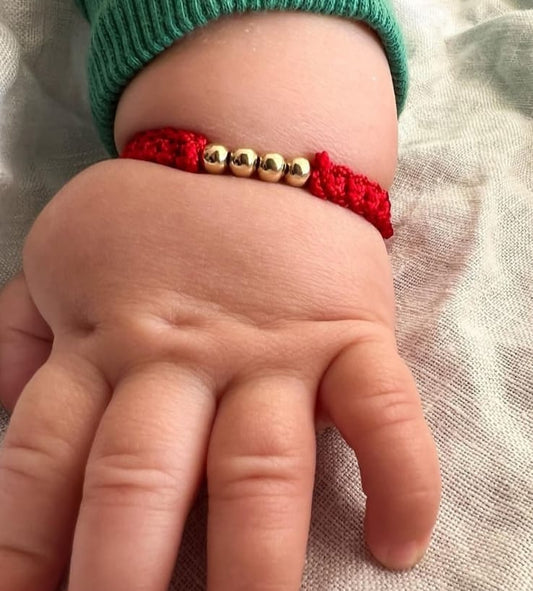 Brazalete En Macramé Rojo Oro Laminado 18k