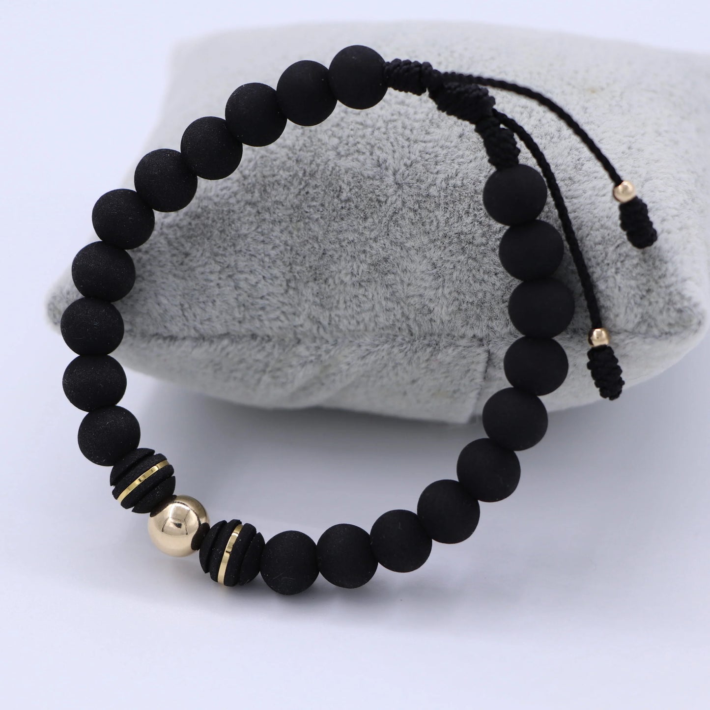 Brazalete Negro Balín Oro Laminado 18k