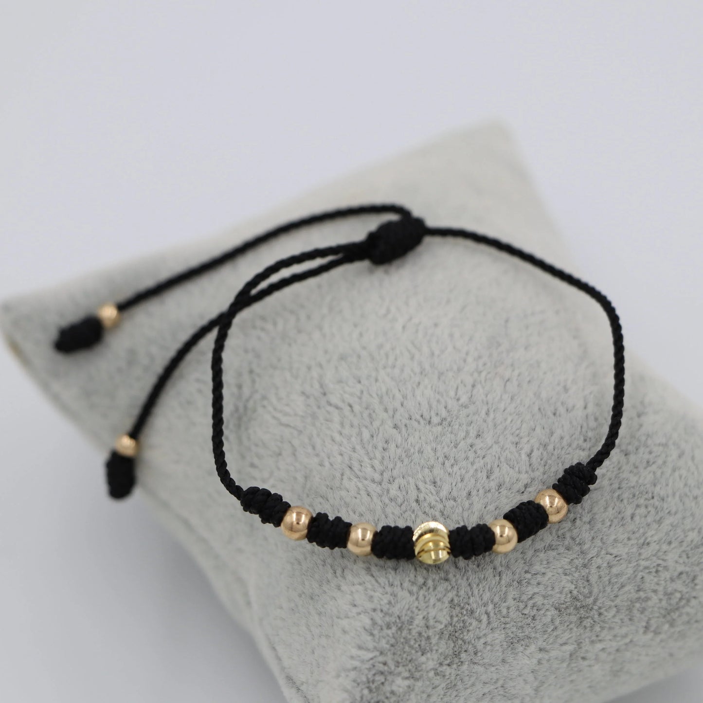Brazalete Negro Balín Oro Laminado 18k