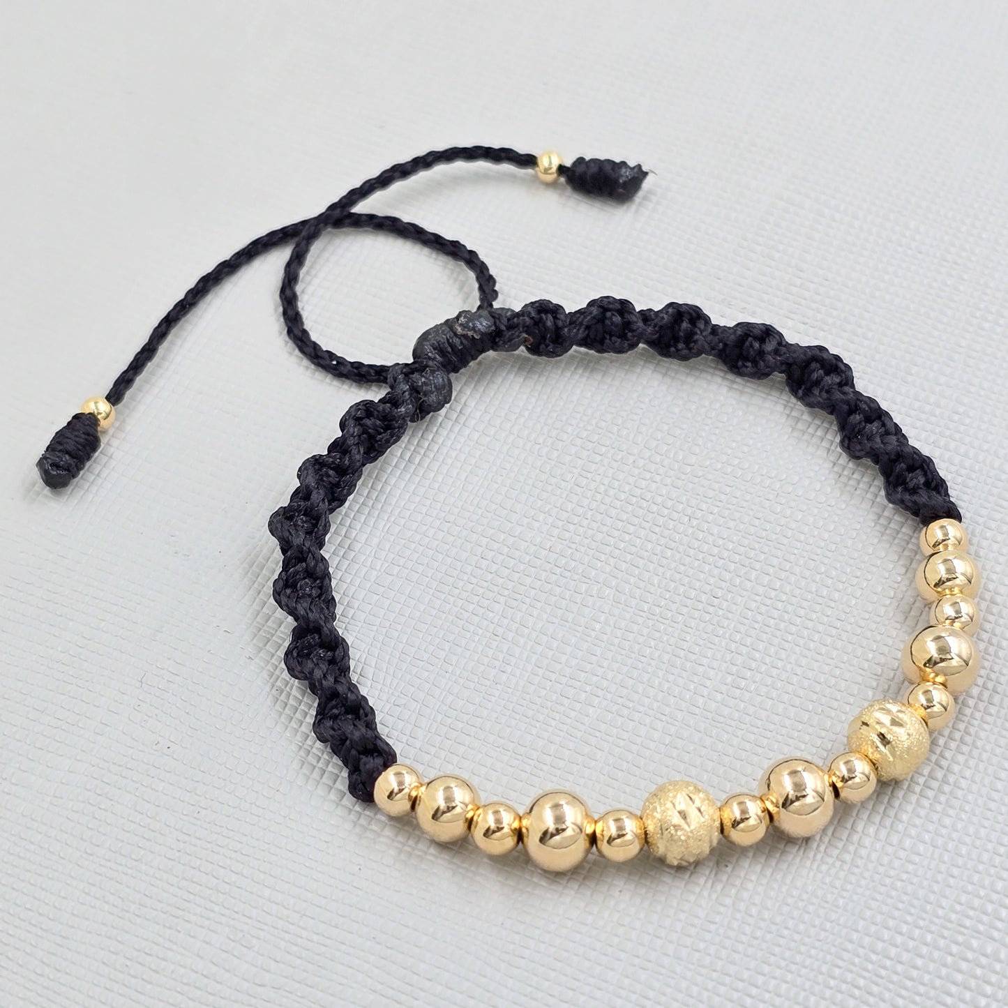 Brazalete Ajustable Sofisticación Absoluta Oro Laminado 18k