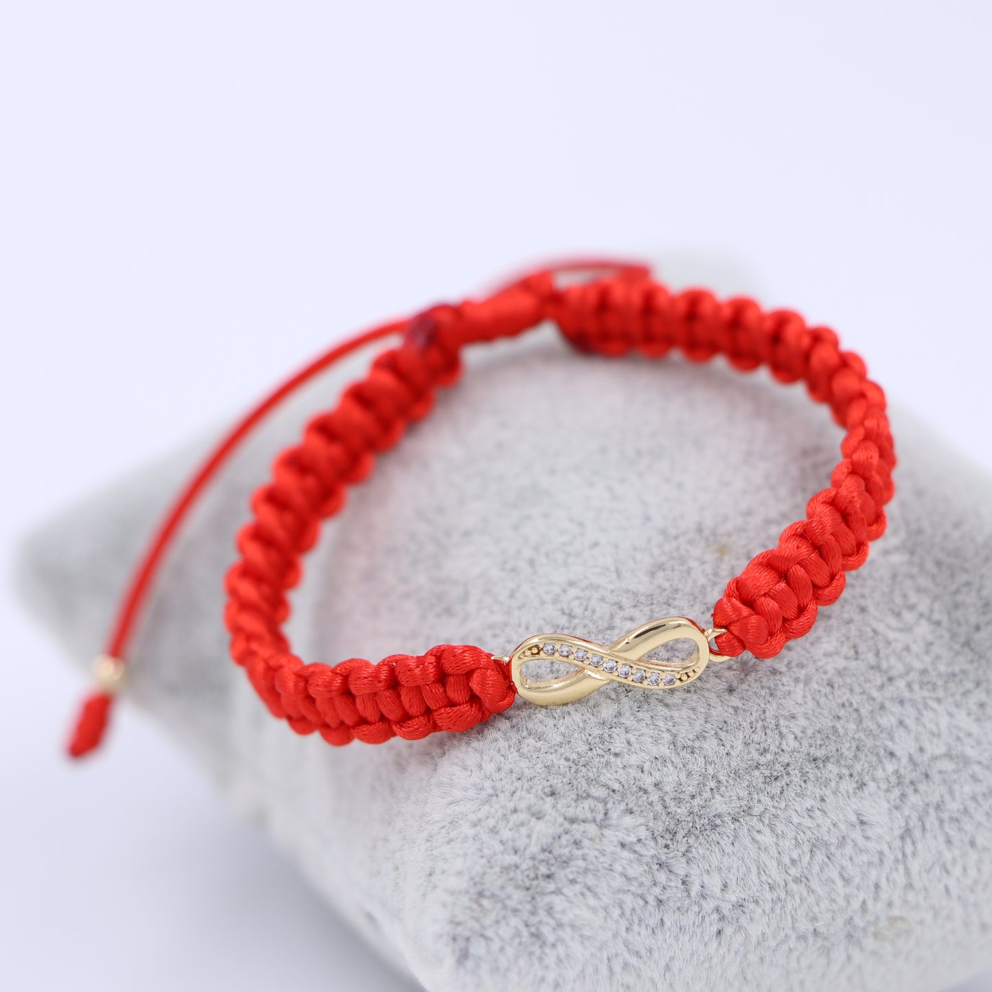 Brazalete Rojo Con Herraje Infinito Oro Laminado 18k