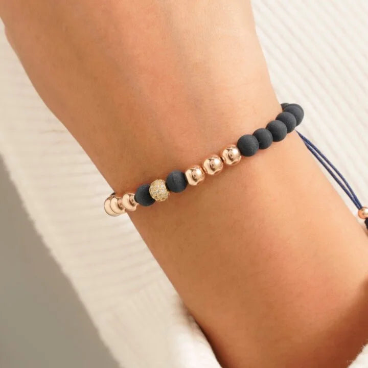 Brazalete Negro Herraje Bola de Fuego Balín Oro Laminado 18k