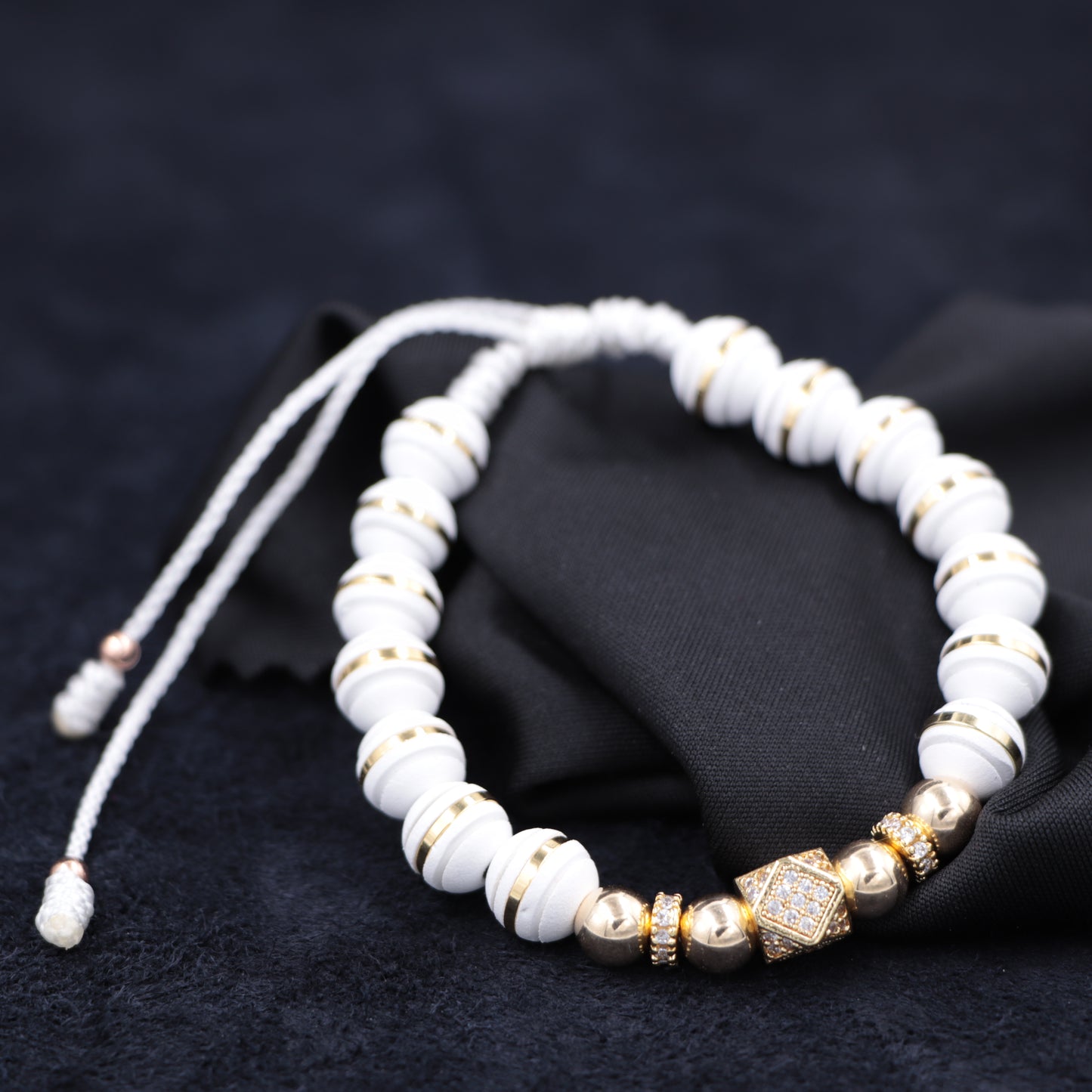 Brazalete Con Hexágono y Rondeles Oro Laminado 18k