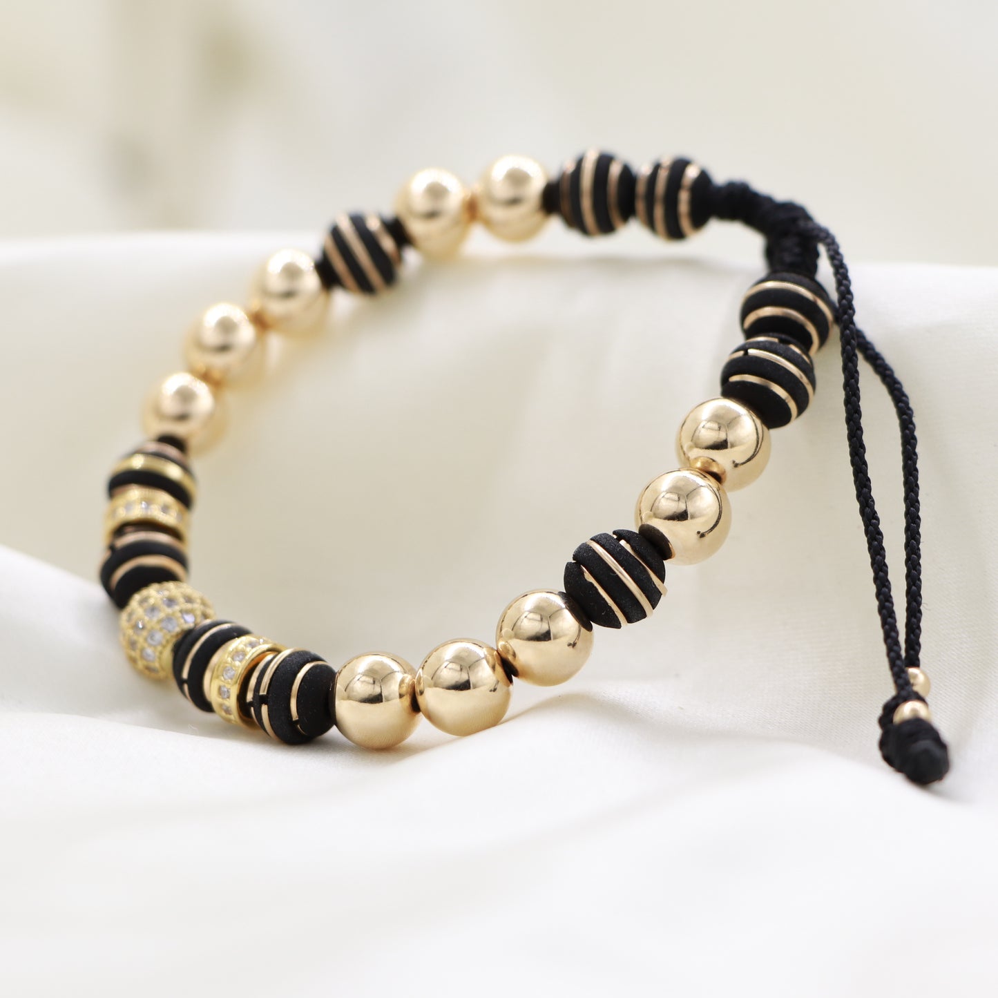 Brazalete Con Rondeles Y Bola De Fuego Oro Laminado 18K