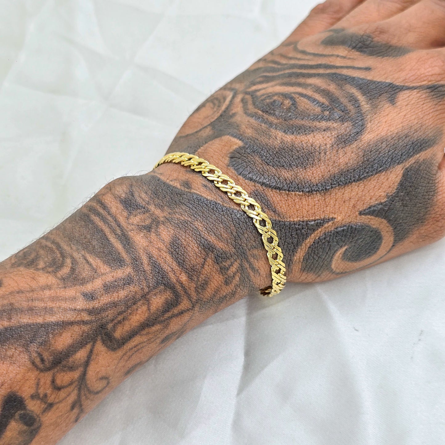 Pulsera Cubana Cruzada Oro Laminado 18k