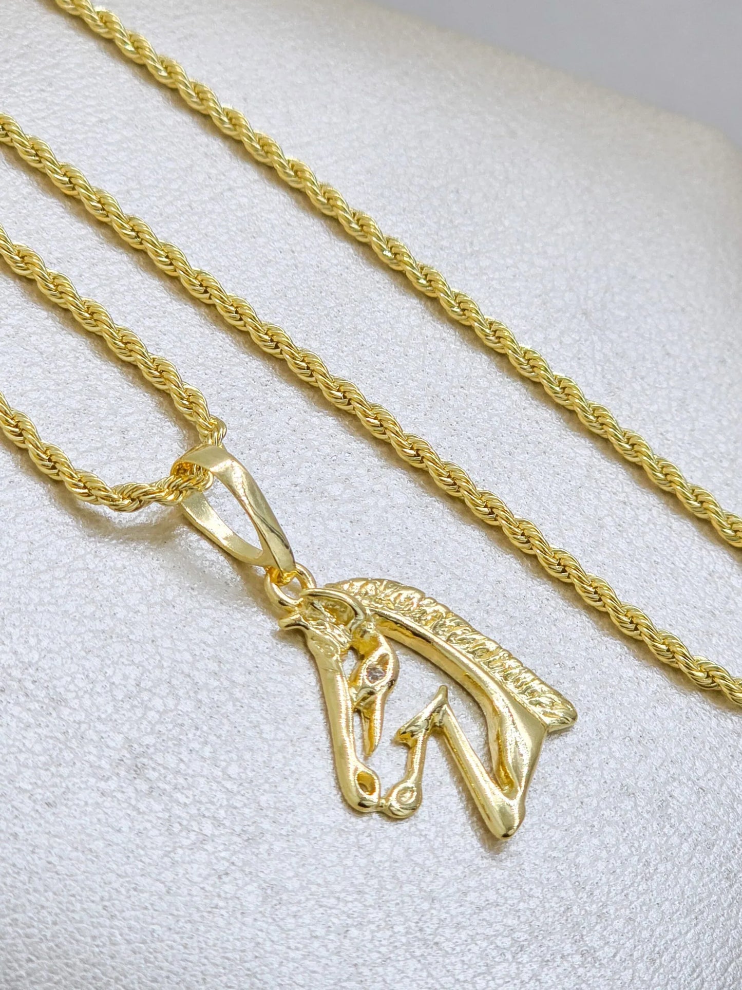 Colgante Caballo Pequeño Oro Laminado 18k