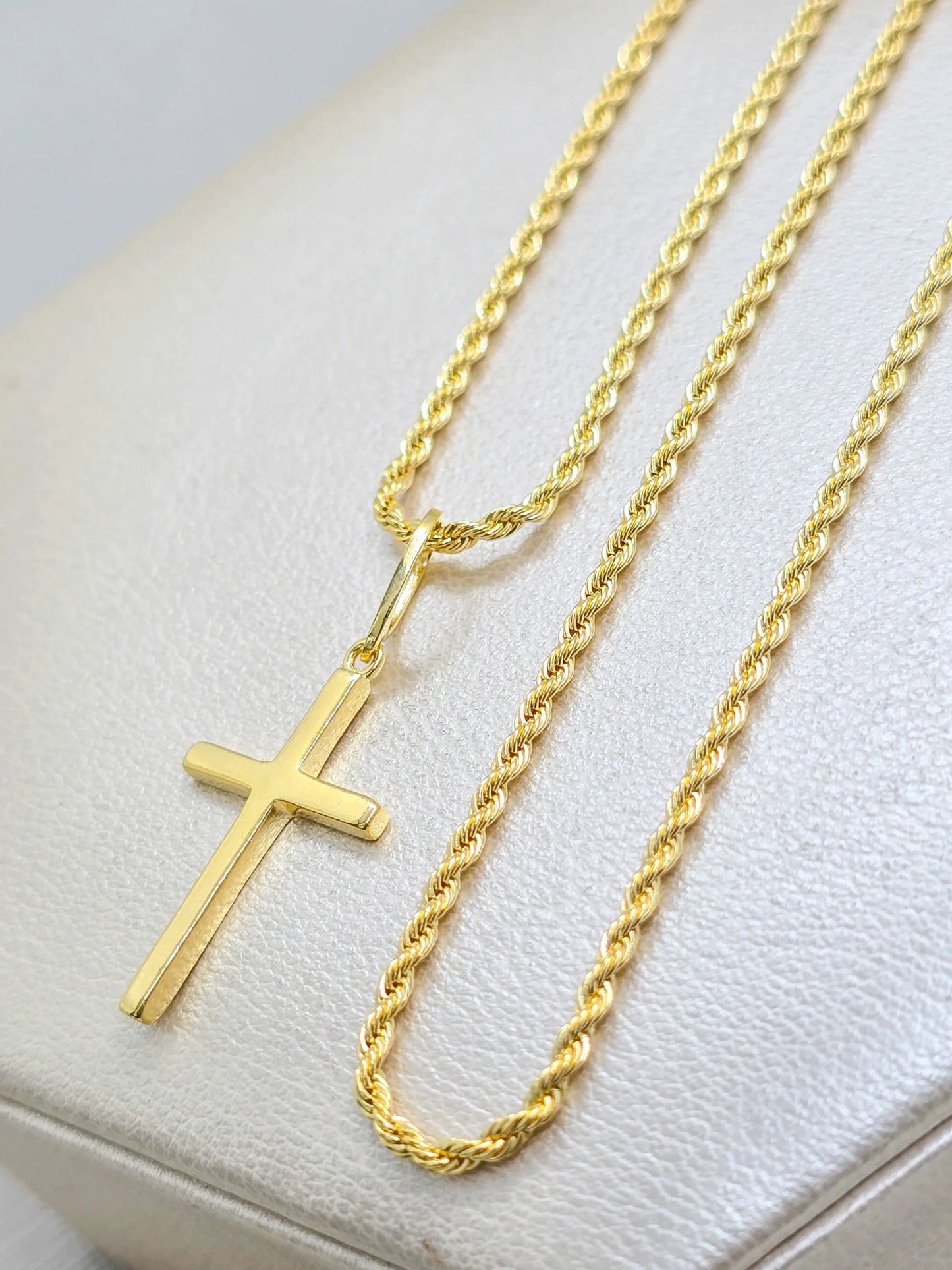 Colgante Cruz lisa Mediana Oro Laminado 18k