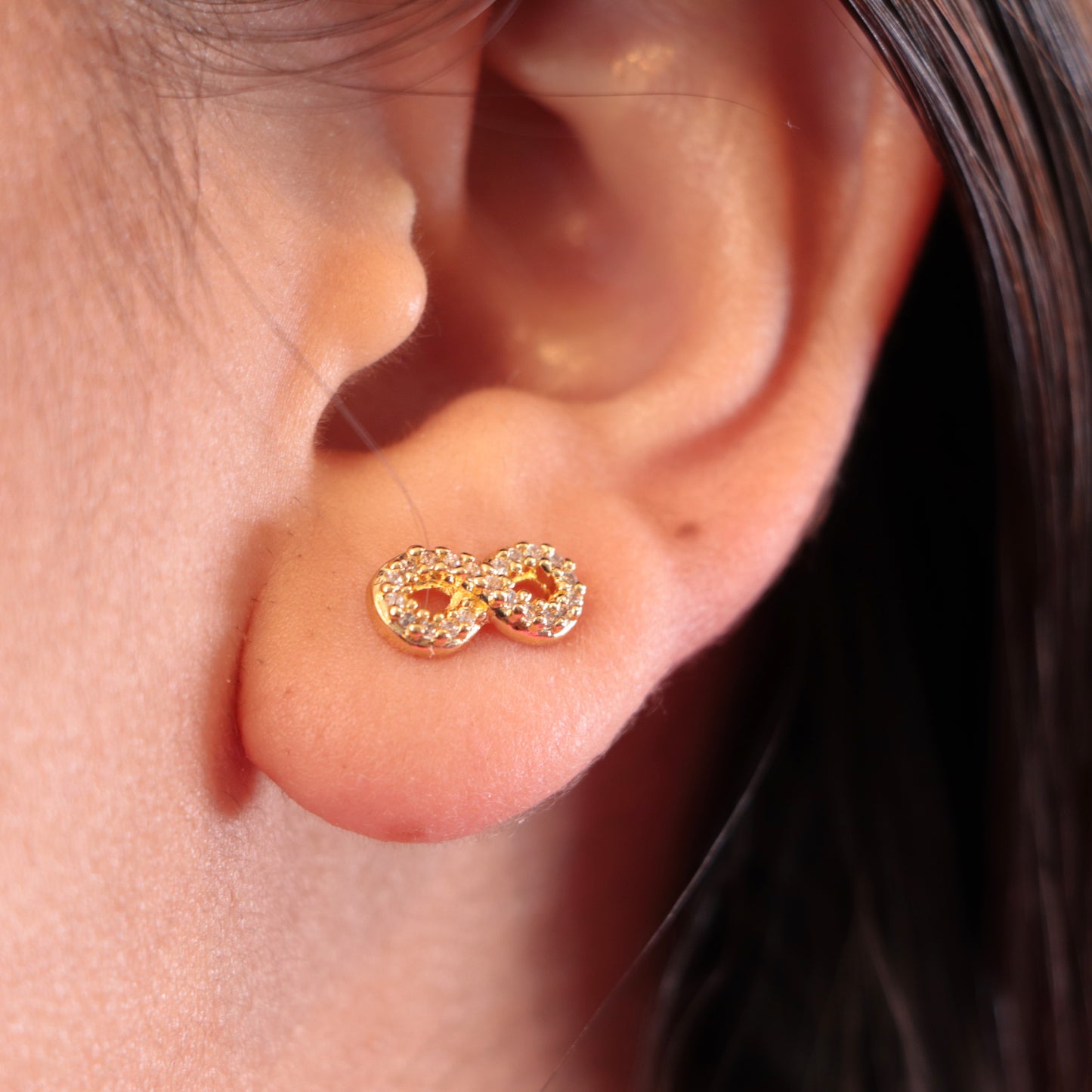 Arete Infinito Circonias Oro Laminado 18k
