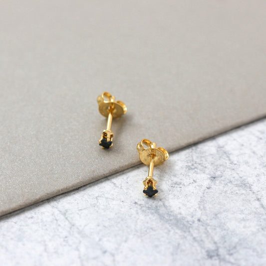 Arete Topo Mini Circón Cuadrado Oro Laminado 18k