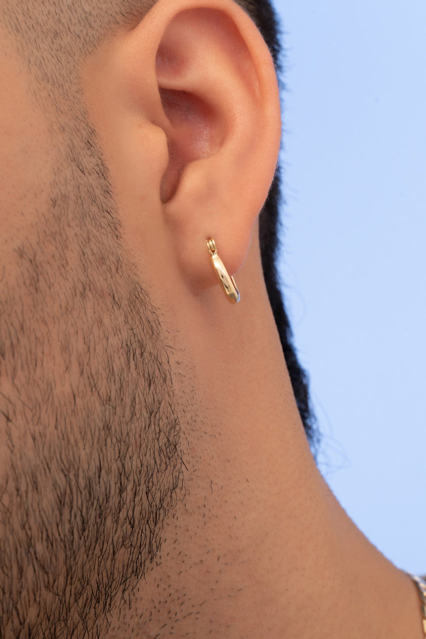 Arete Candonga Lisa Pequeña Oro Laminado 18k