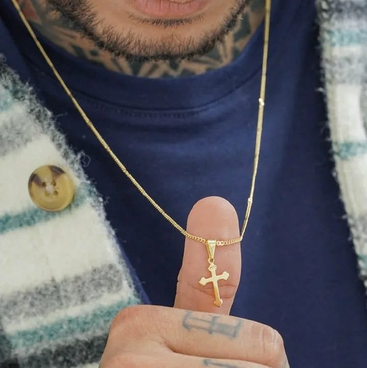Colgante Cruz Inri Delgada Oro Laminado 18k