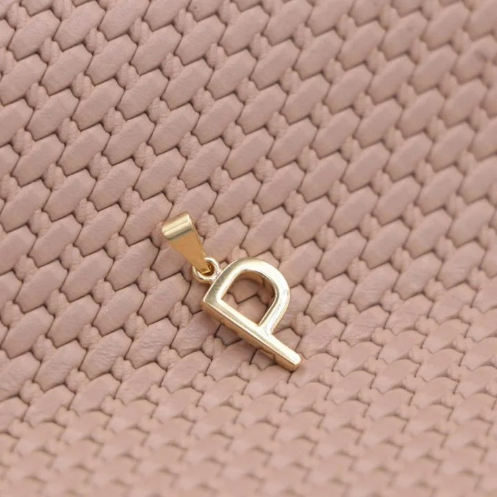 Colgante Letra P Oro Laminado 18k