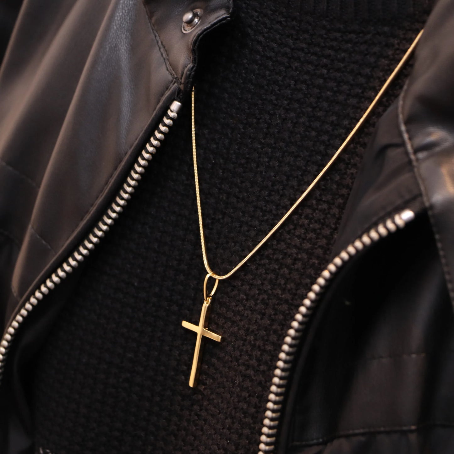 Colgante Cruz lisa Mediana Oro Laminado 18k