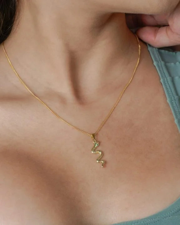 Colgante Serpiente Circonias Oro Laminado 18k