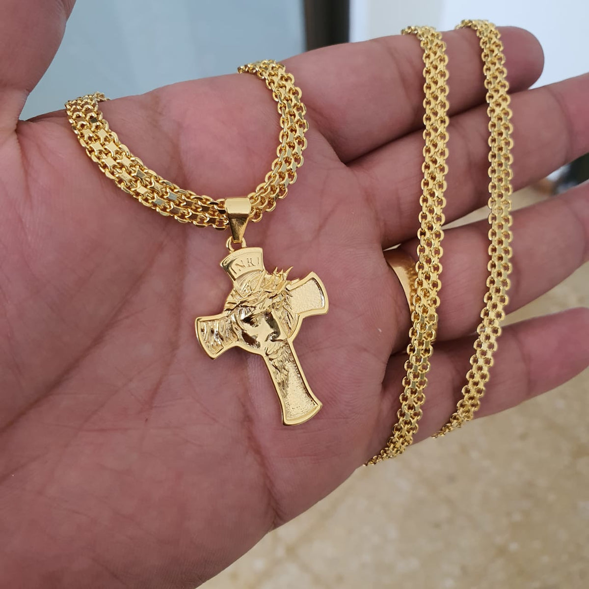 Colgante Cruz Rostro Oro Laminado 18k