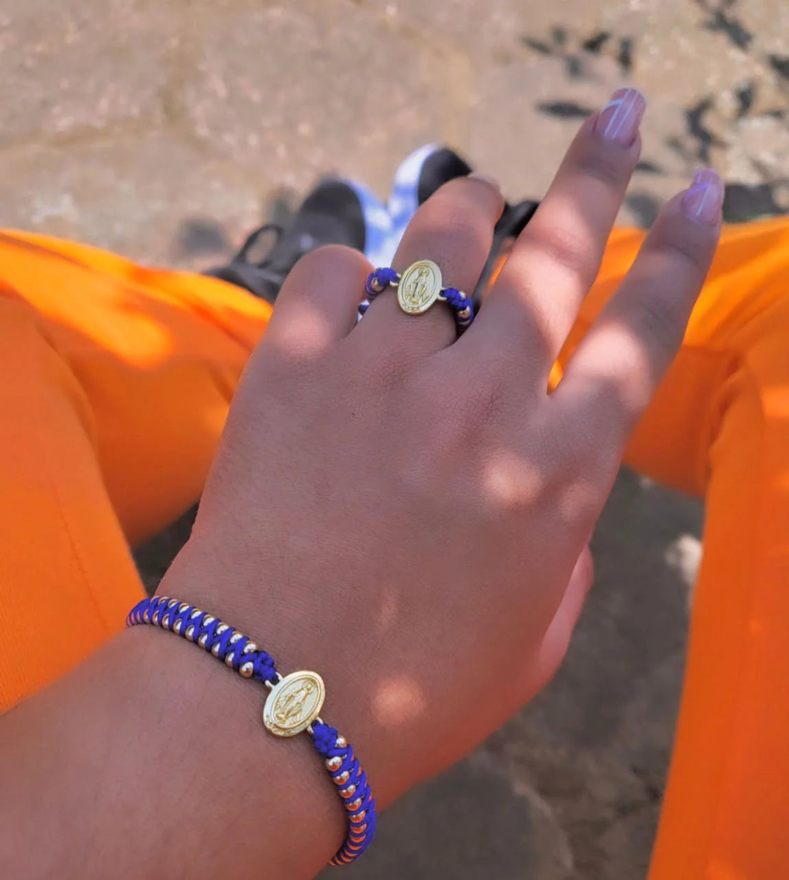 Conjunto Brazalete y Anillo con Herraje Virgen Oro Laminado 18k