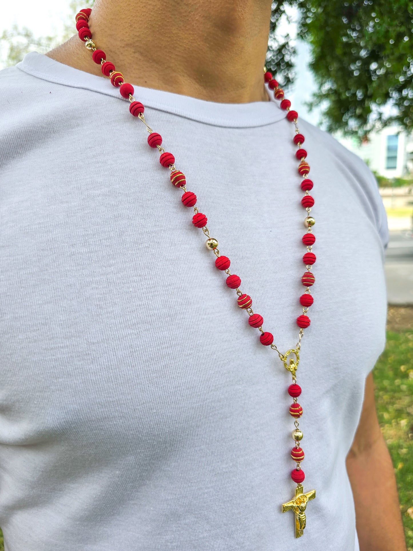 Rosario Con Cristo San Benito En Oro Laminado 18K