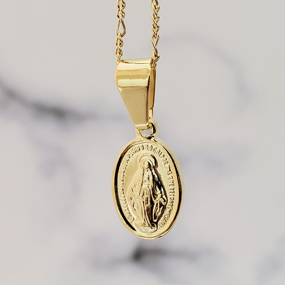 Colgante Virgen Milagrosa Pequeña Oro Laminado 18k