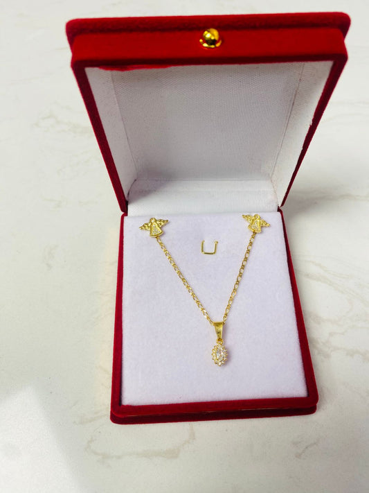 Set Dije Ovalado y Aretes Angelitos  Oro Laminado 18K