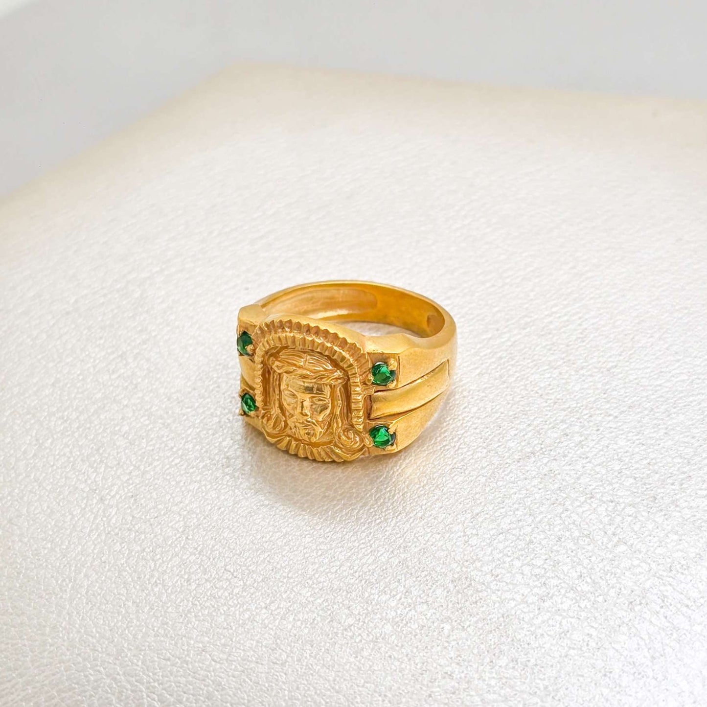 Anillo Sagrado Rostro Cristo Oro Laminado 18K