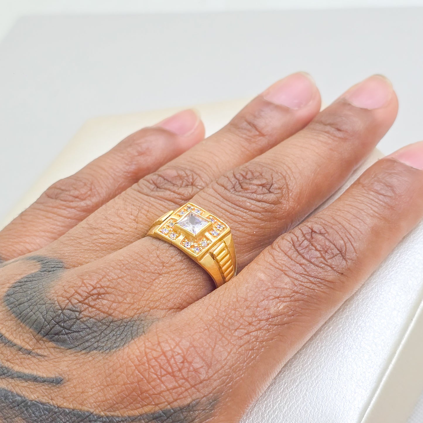 Anillo Concéntrico Cuadrado Oro Laminado 18k