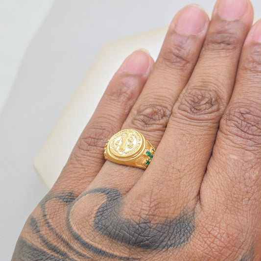 Anillo San Benito Circonias Oro Laminado 18K