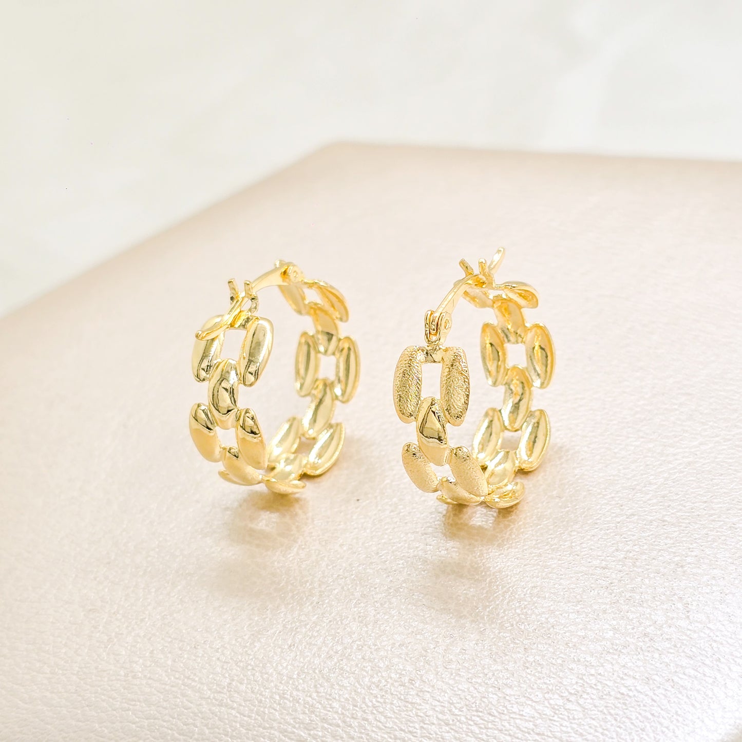 Arete Candongas Eslabones Oro Laminado 18k