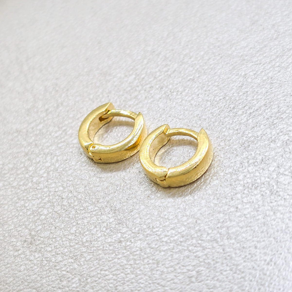 Aros Candonga Solid Cuadrada Oro Laminado 18k