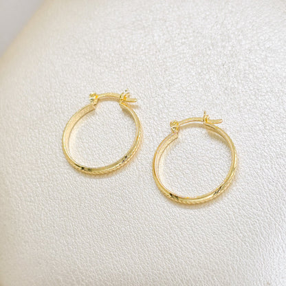 Arete Candonga tallada Mediana Oro Laminado 18k