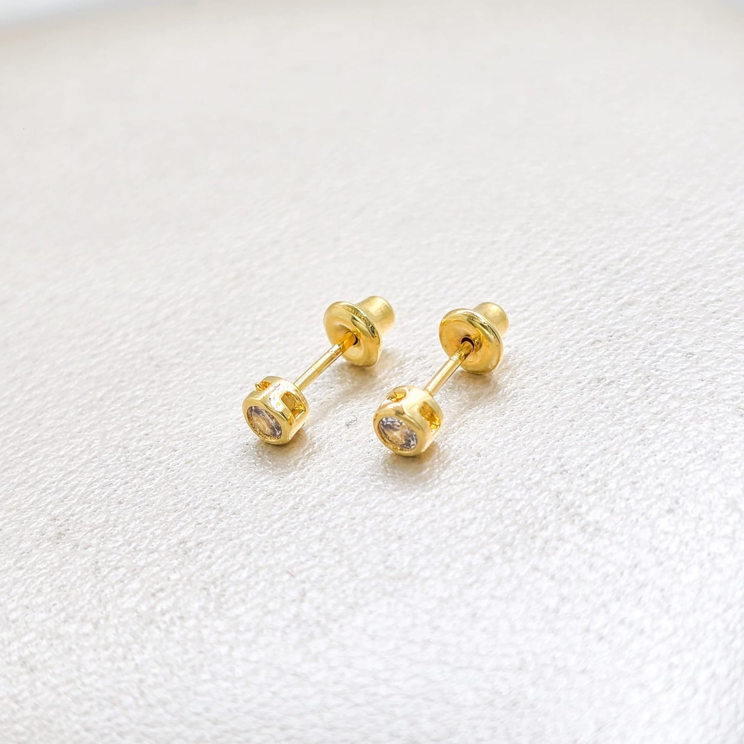 Aros Circle Pequeño 3,5mm Oro Laminado 18k
