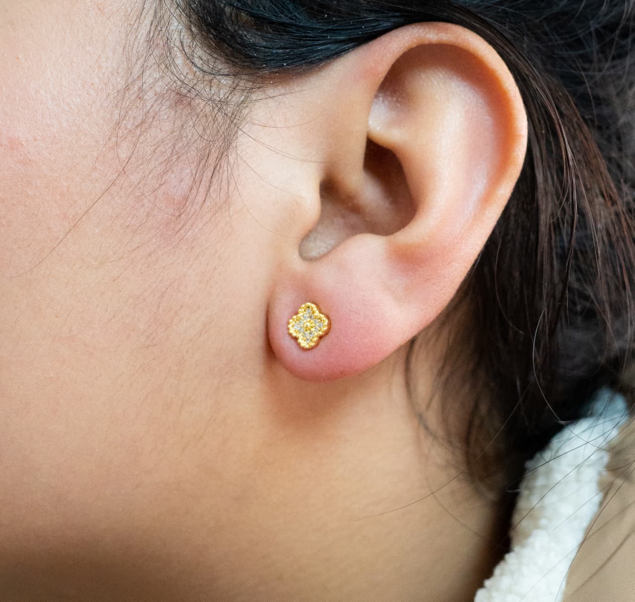 Aros Clover Circonias Punto Oro Laminado 18k
