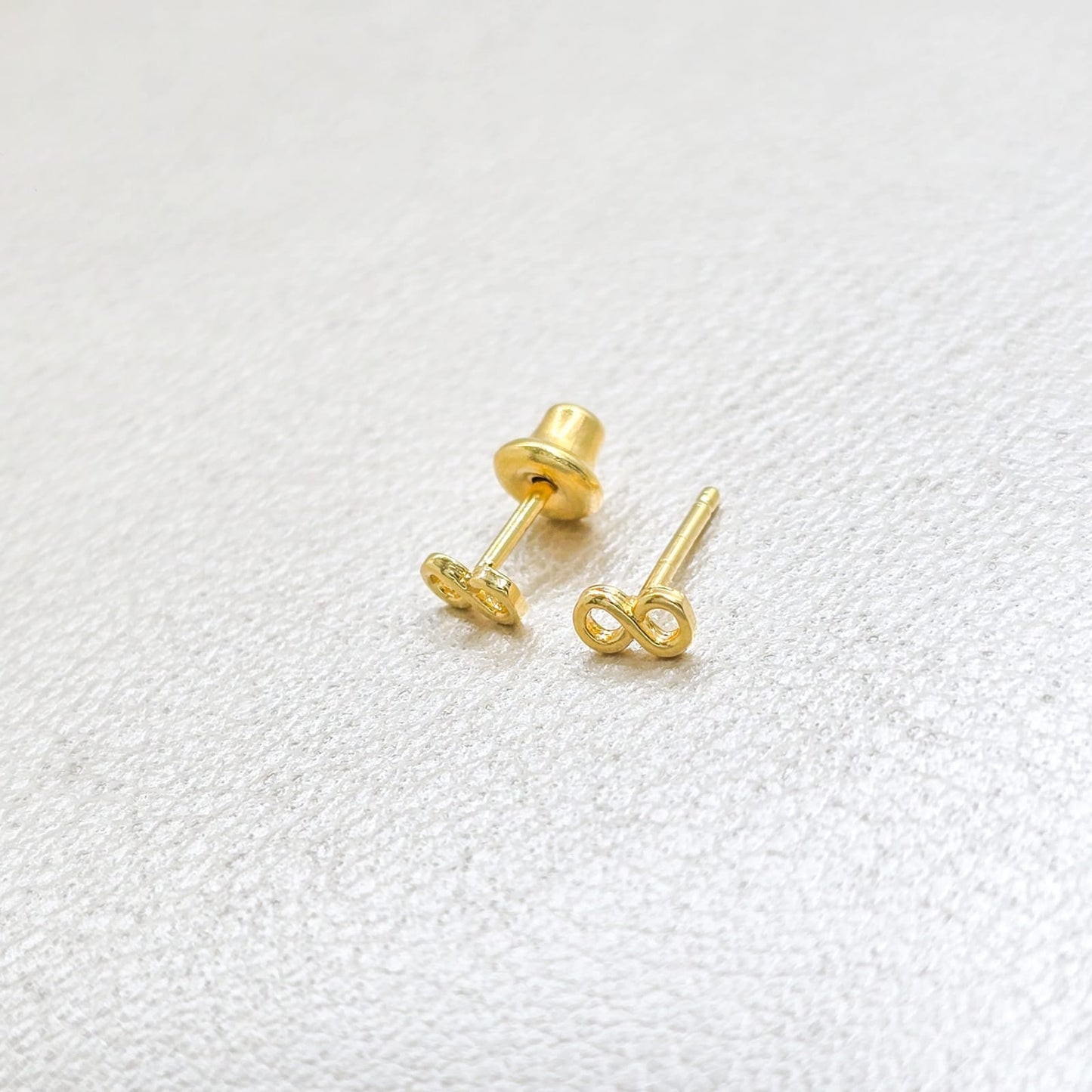 Aros Infinito Mini Oro Laminado1 8k