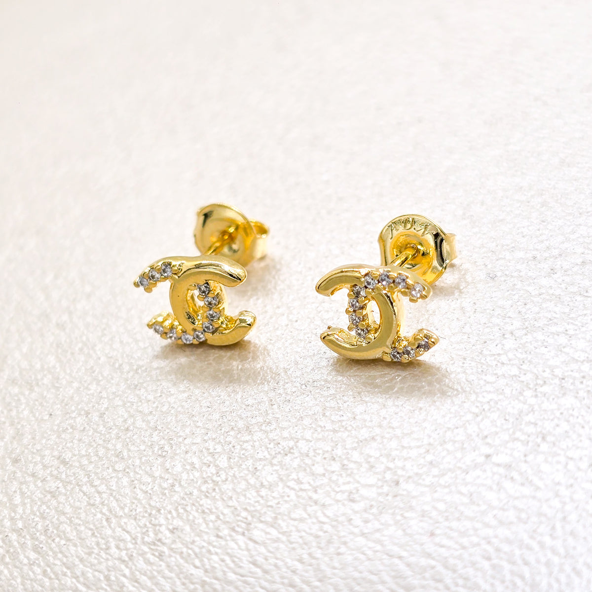 Aros Chanel Con Circonias Oro Laminado 18k