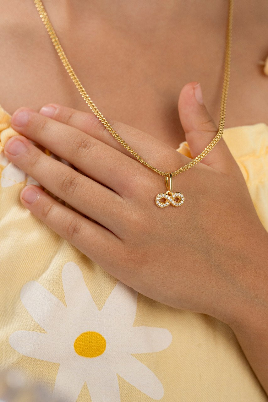 Cadena Tejido Chino Y Colgante Infinito Con Circonias en Oro Laminado 18k