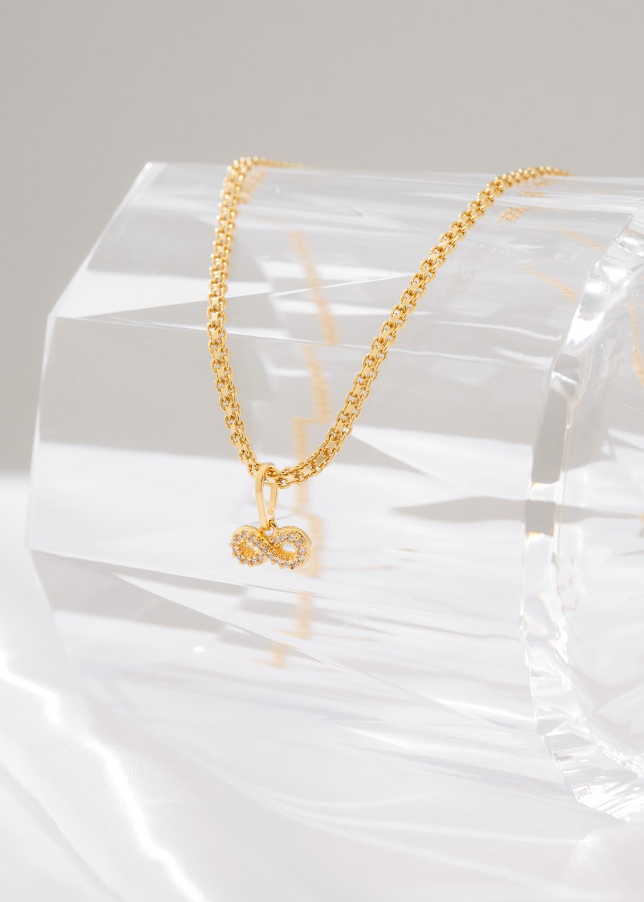 Cadena Tejido Chino Y Colgante Infinito Con Circonias en Oro Laminado 18k