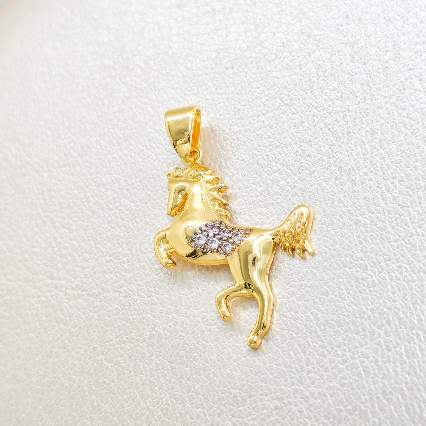 Colgante Caballo Ferra Oro Laminado 18k