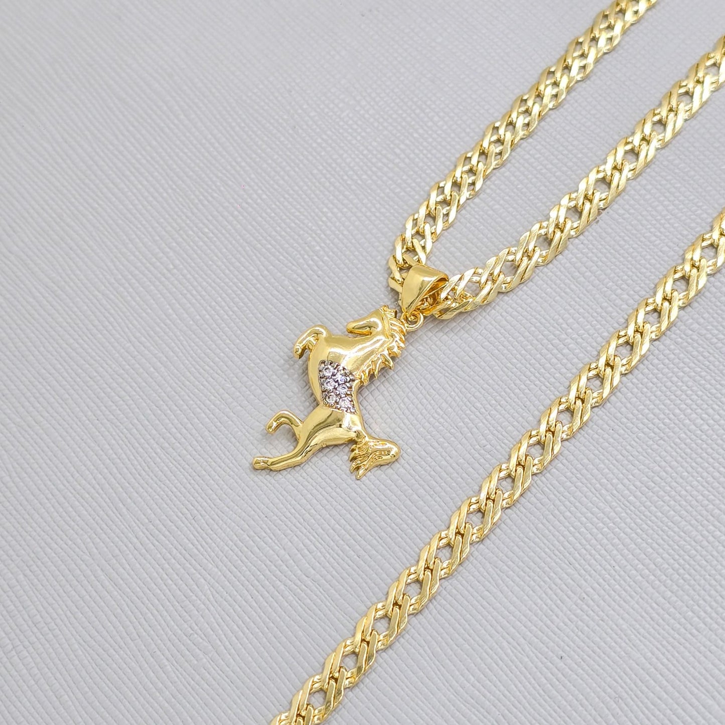 Colgante Caballo Ferra Oro Laminado 18k