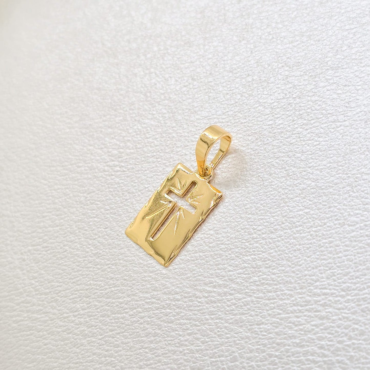 Colgante Placa Cruz Rayos Oro Laminado 18k
