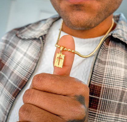 Colgante Placa Cruz Rayos Oro Laminado 18k