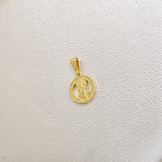 Colgante San Benito Silueta Oro Laminado 18k