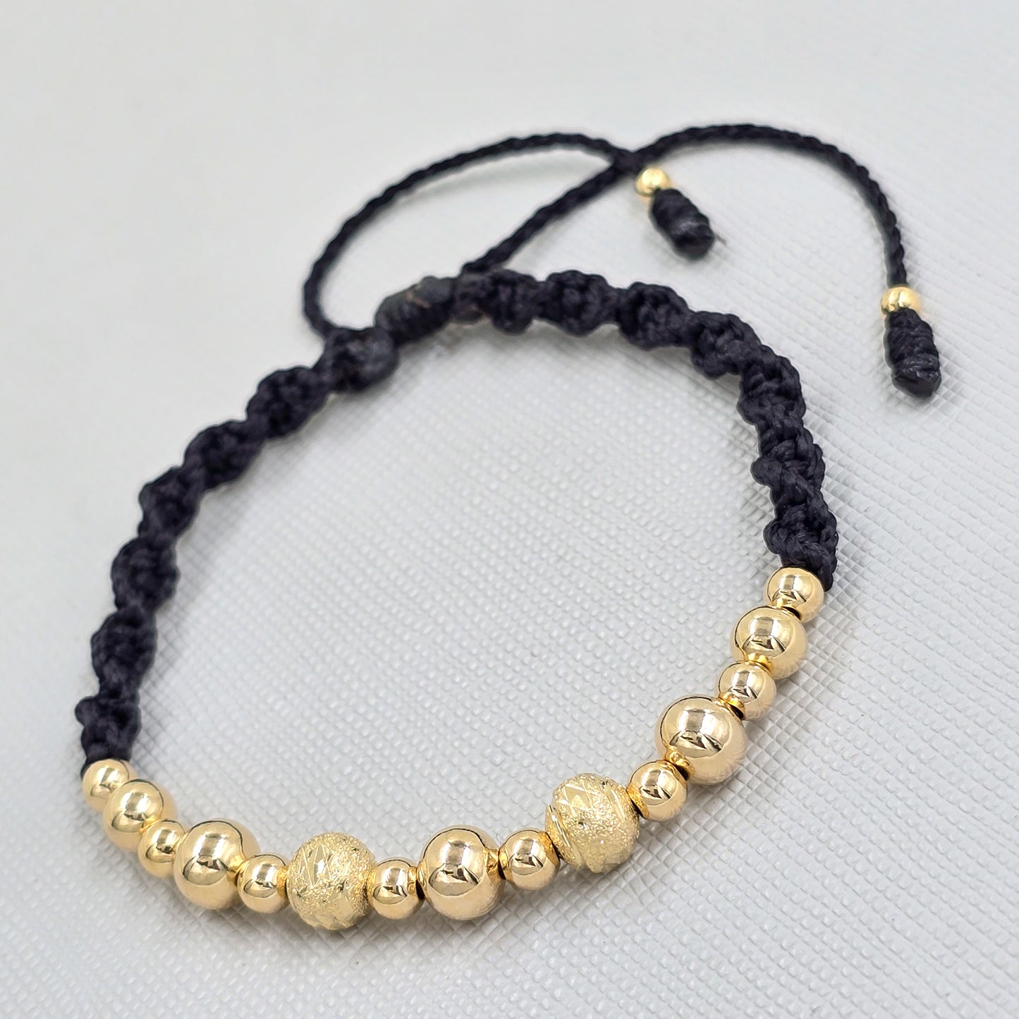 Brazalete Ajustable Sofisticación Absoluta Oro Laminado 18k