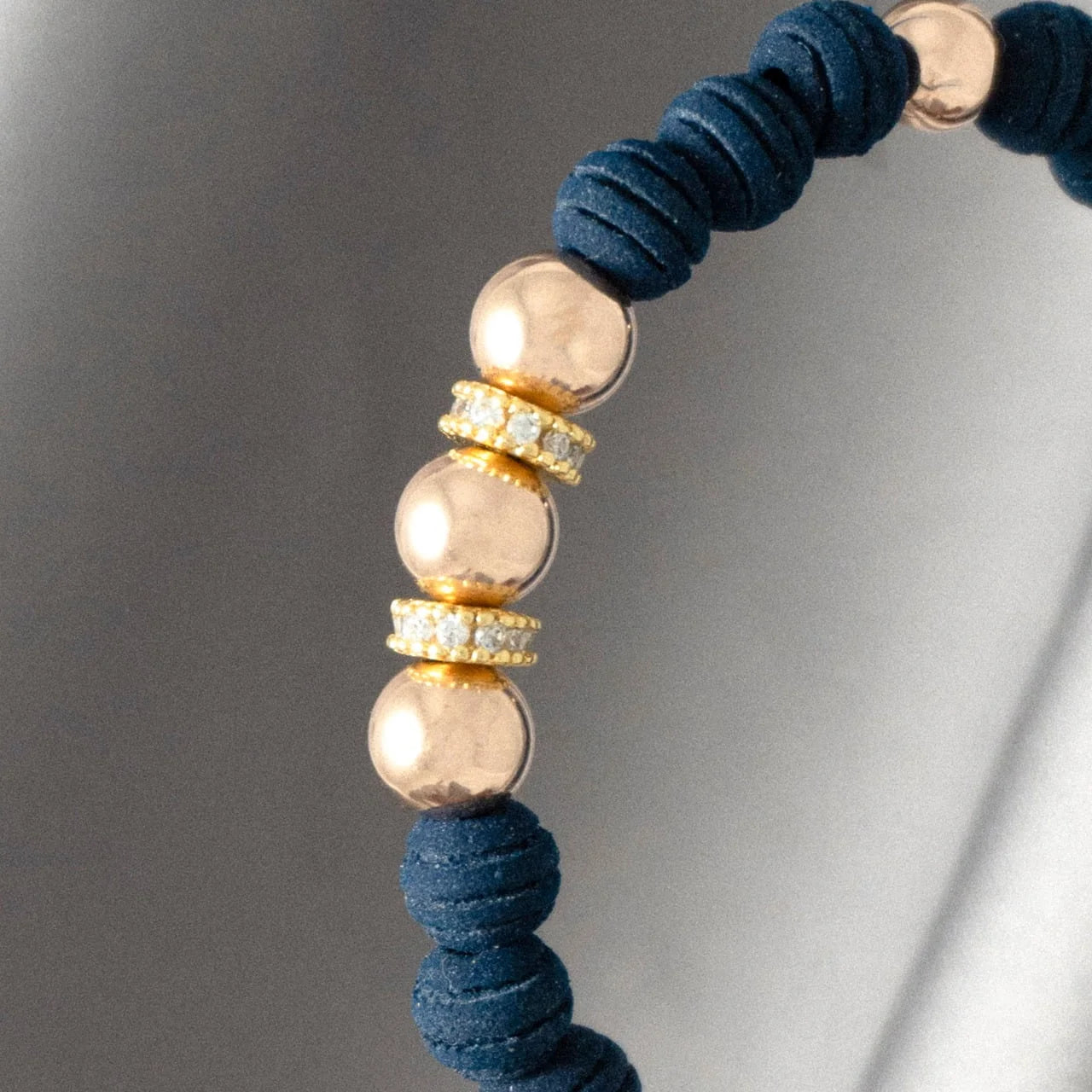 Brazalete Azul Balín Oro Laminado 18k